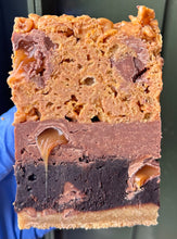 Load image into Gallery viewer, Chocolate Caramel Cornflake Brookie