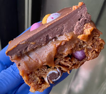 Load image into Gallery viewer, Mini Egg Cornflake Millionaires