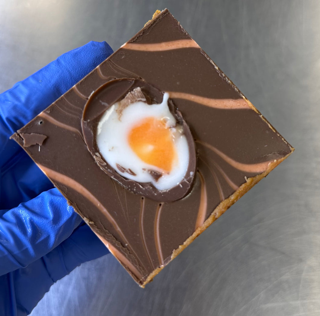 Creme Egg Cookie Millionaires ^