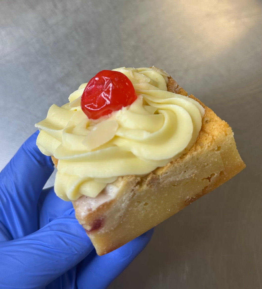 Cherry Bakewell Blondie ^