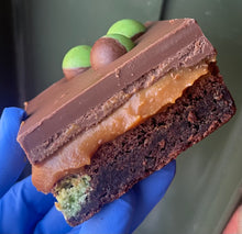 Load image into Gallery viewer, Mint Chocolate Cookie Millionaires
