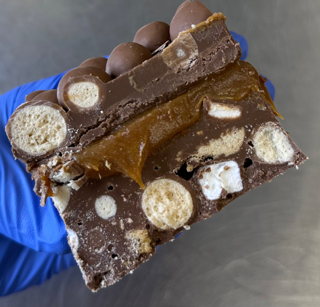 Malteser Munch Slice