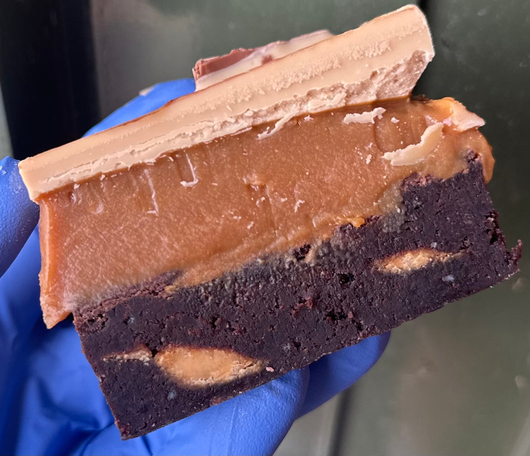 Wispa Gold Millionaires Brownie * ^