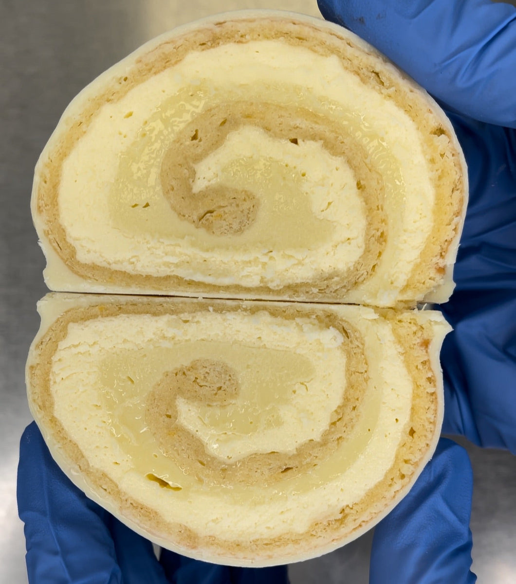 Milkybar Mini Roll ^