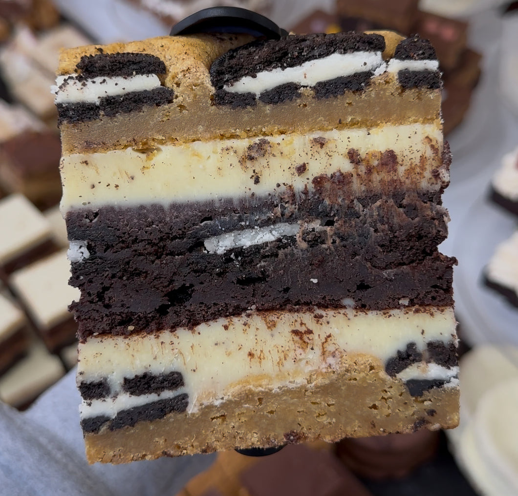 Oreo Cookie Brownie Pie ^