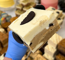 Load image into Gallery viewer, Oreo &amp; Milkybar Cookies &amp; Cream Slice
