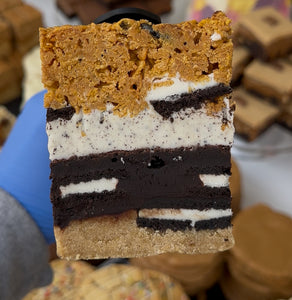 Oreo Loaded Cornflake Brookie