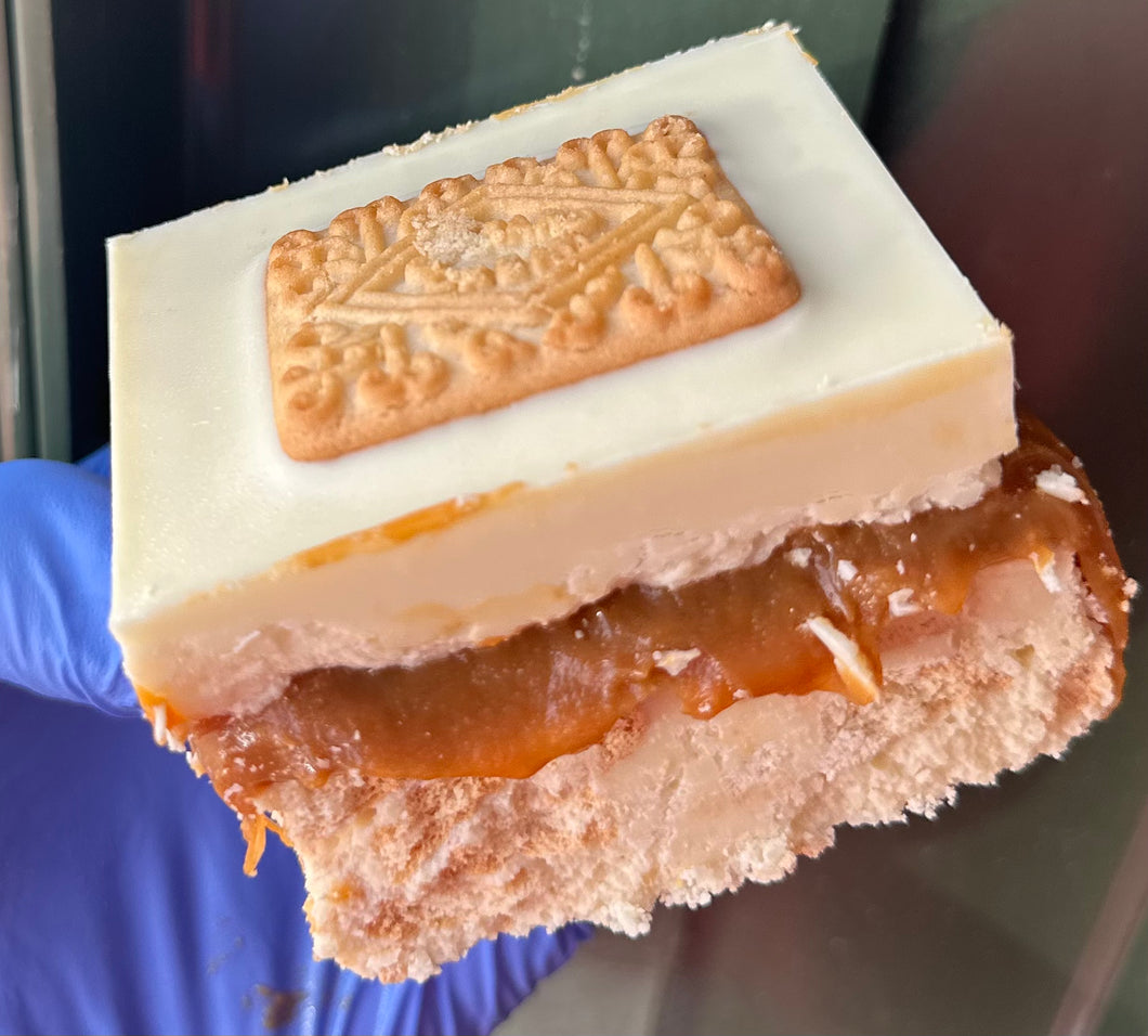 Custard Cream Lump