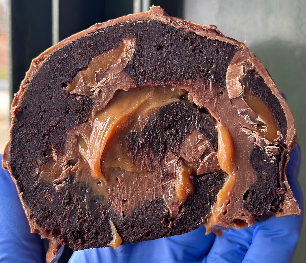 Caramel Egg Brownie Roll ^*